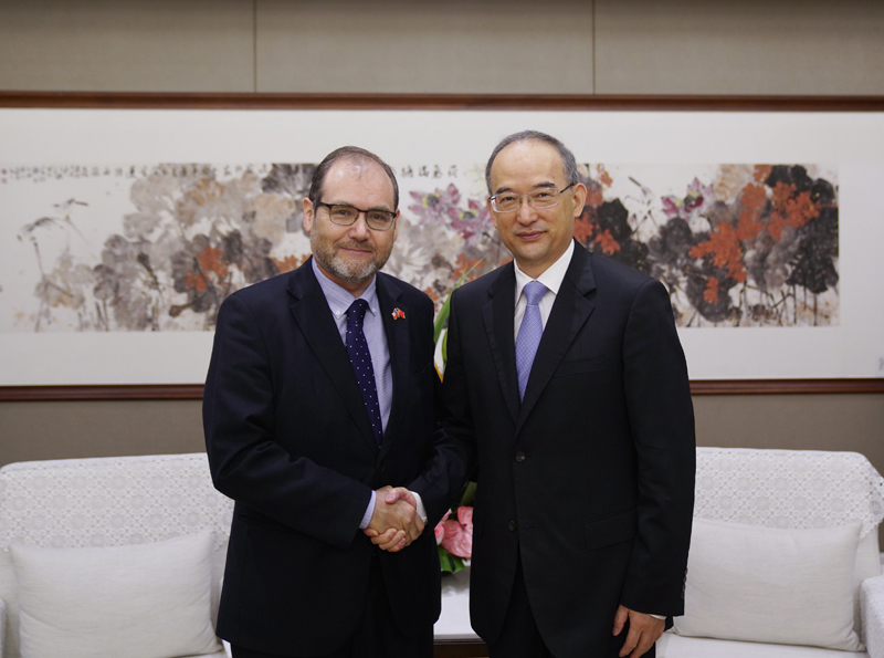 黃強(qiáng)會(huì)見智利駐華大使烏爾塔多「相關(guān)圖片」