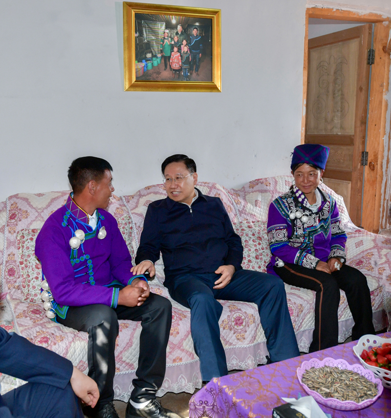 王曉暉赴涼山州調(diào)研并主持召開工作座談會強調(diào)
持續(xù)用力鞏固拓展脫貧攻堅成果推進(jìn)鄉(xiāng)村全面振興
努力讓脫貧成果更鞏固鄉(xiāng)村發(fā)展更美好群眾生活更幸?！赶嚓P(guān)圖片」