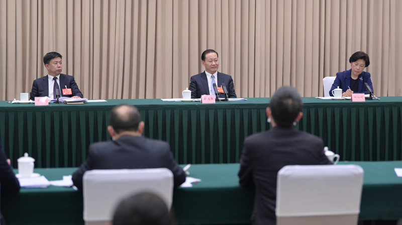 彭清華在省政協(xié)十二屆五次會議聯(lián)組會上指出
緊扣中心大局建諍言獻(xiàn)良策出實(shí)招 廣泛匯聚奮進(jìn)新征程建功新時代的智慧力量「相關(guān)圖片」